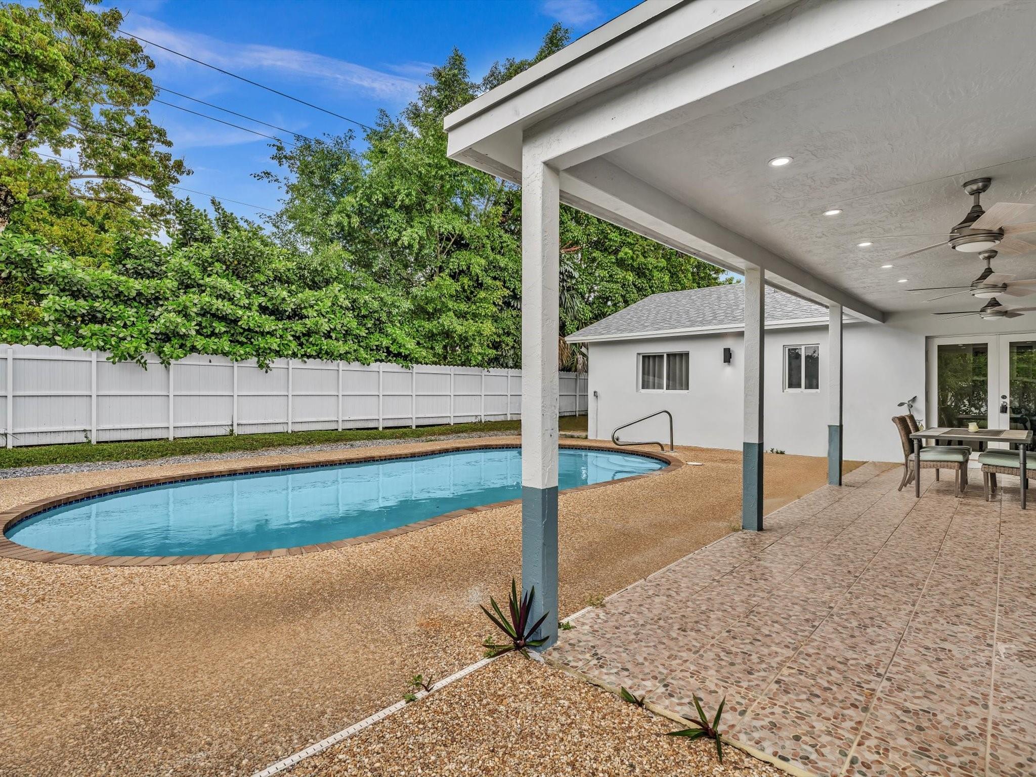 Rushwood 100-13 B - Residential Lease
