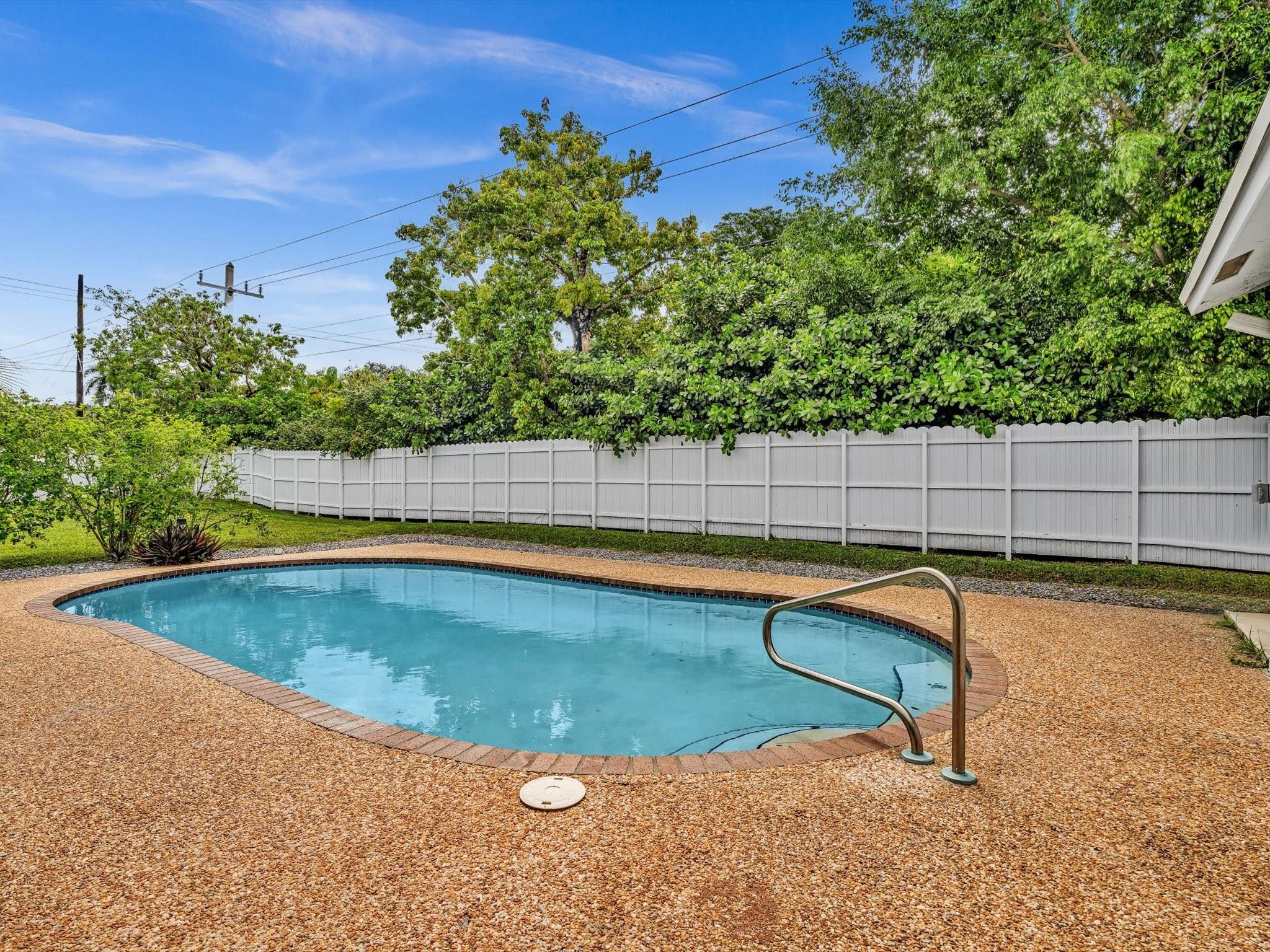 Rushwood 100-13 B - Residential Lease