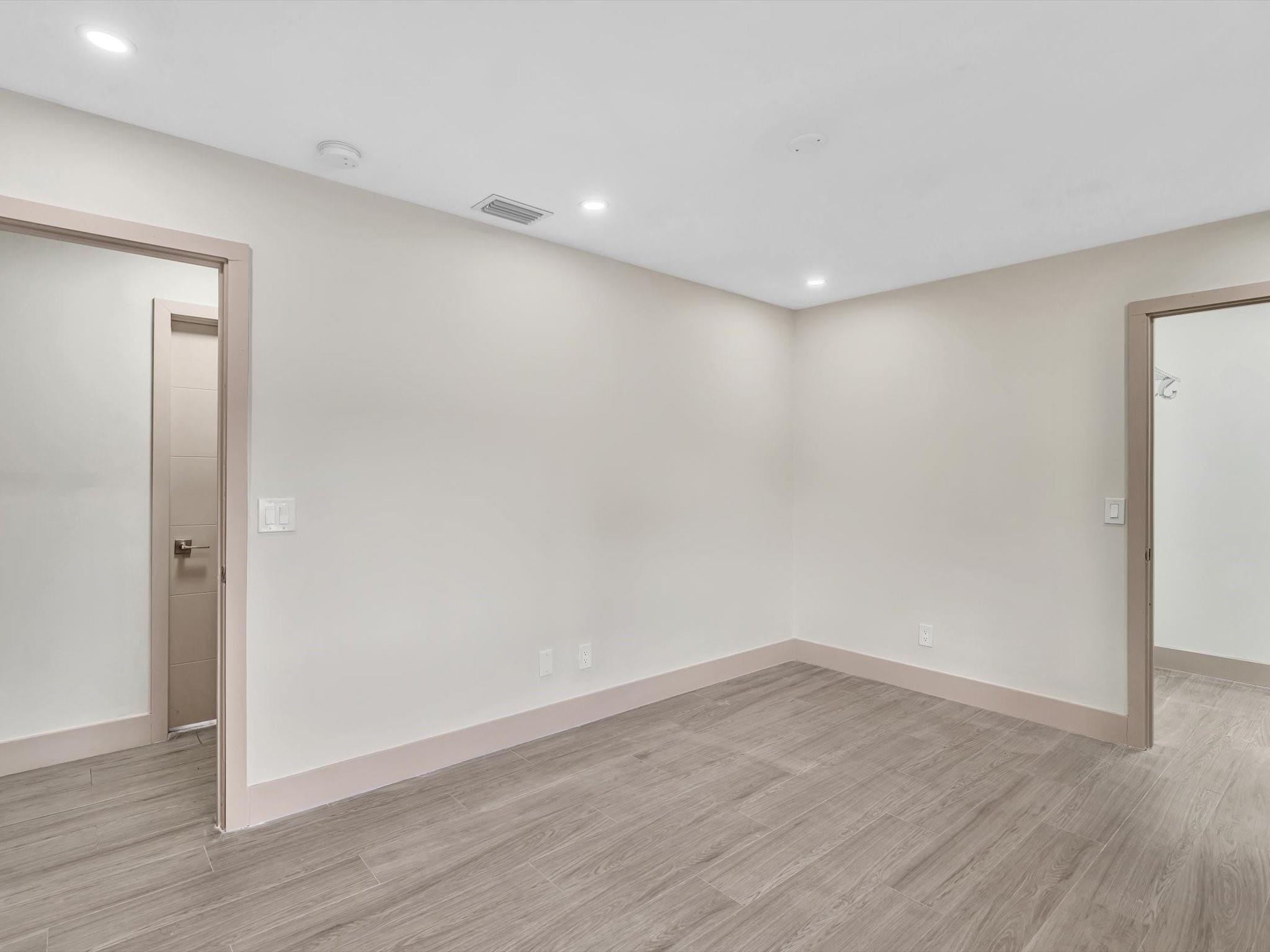 Rushwood 100-13 B - Residential Lease
