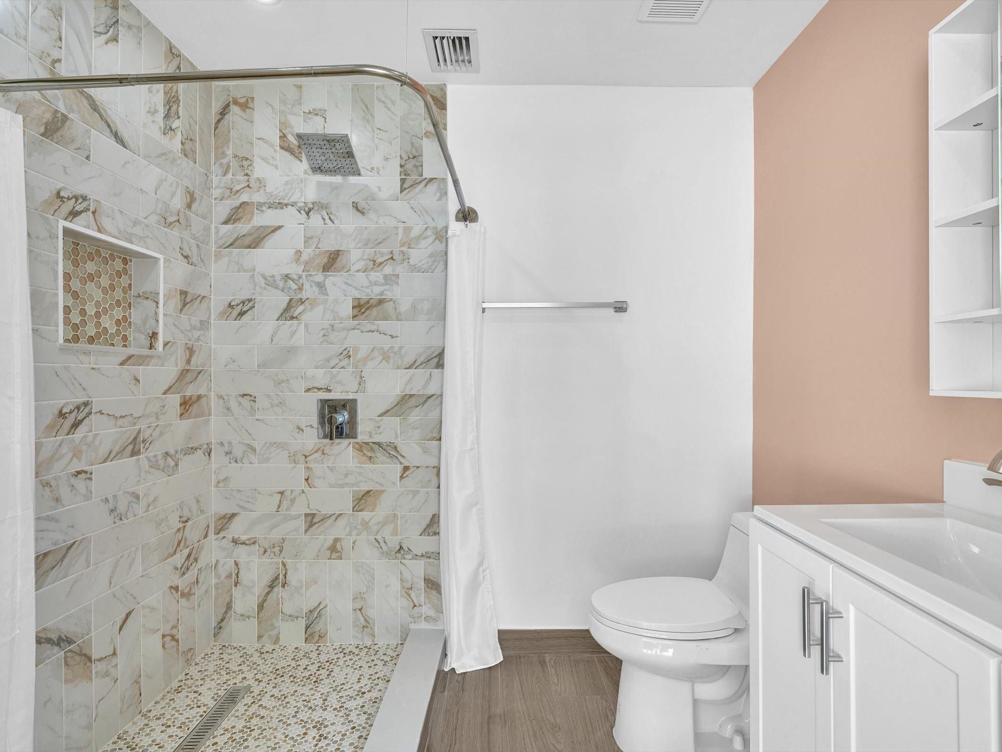 Rushwood 100-13 B - Residential Lease