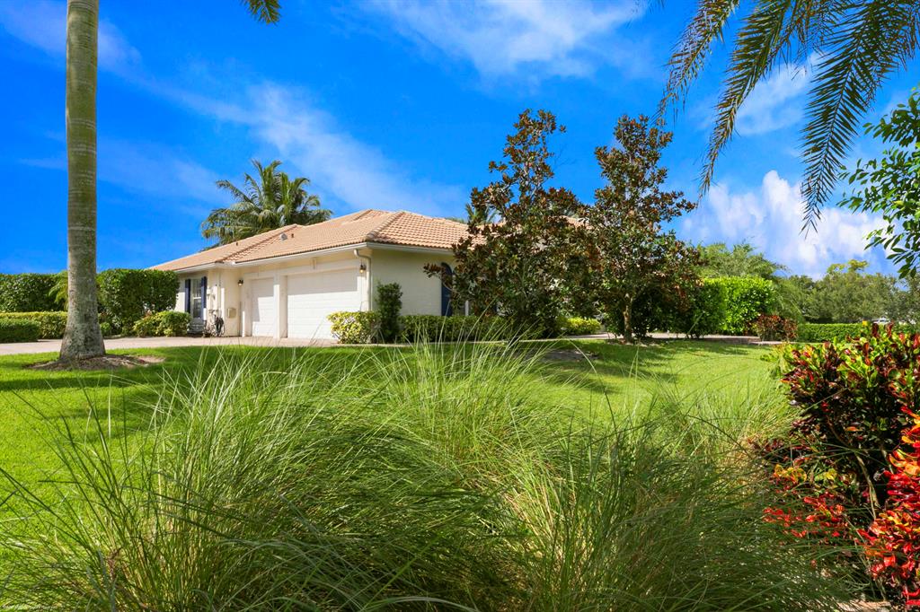 PALM BEACH POINT - Residential