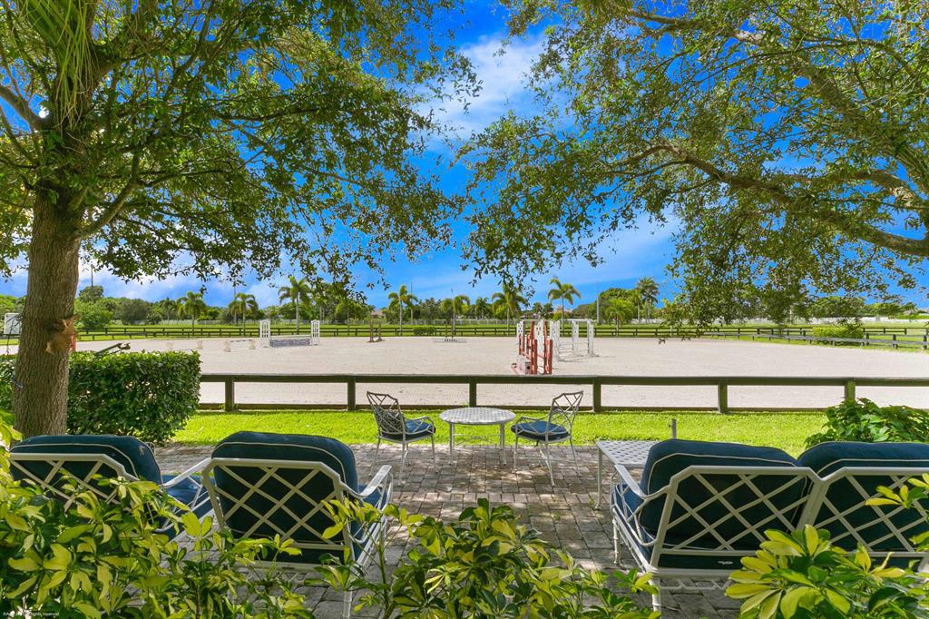 PALM BEACH POINT - Residential