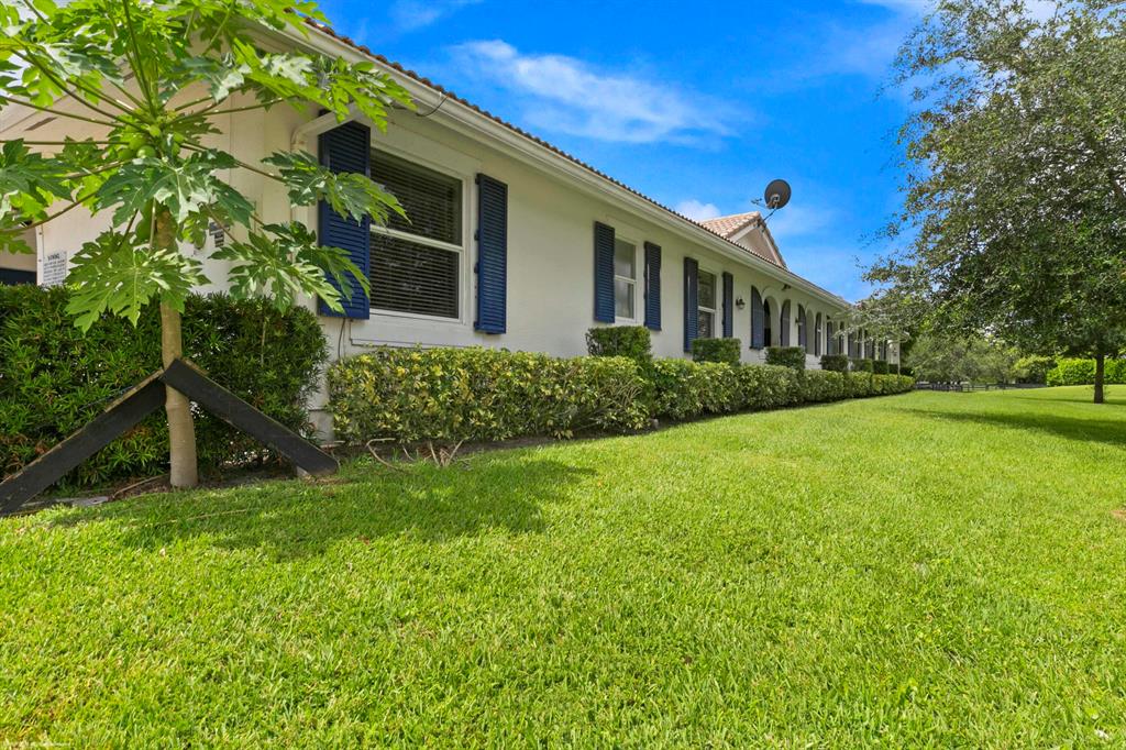 PALM BEACH POINT - Residential