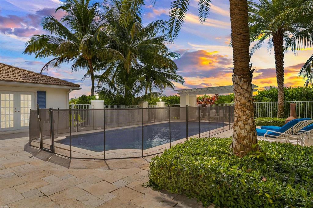 PALM BEACH POINT - Residential