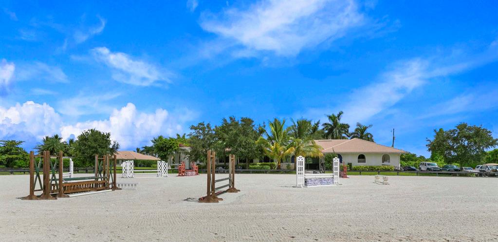 PALM BEACH POINT - Residential