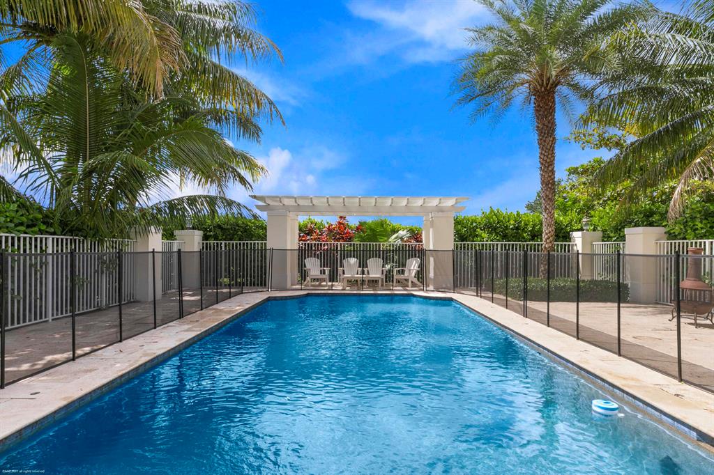 PALM BEACH POINT - Residential