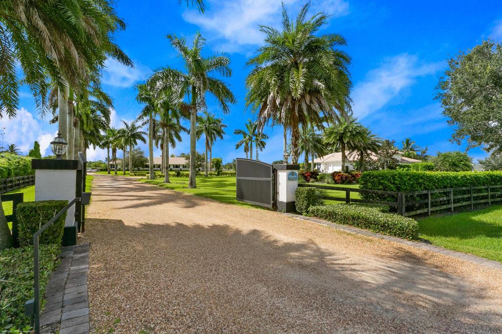 PALM BEACH POINT - Residential