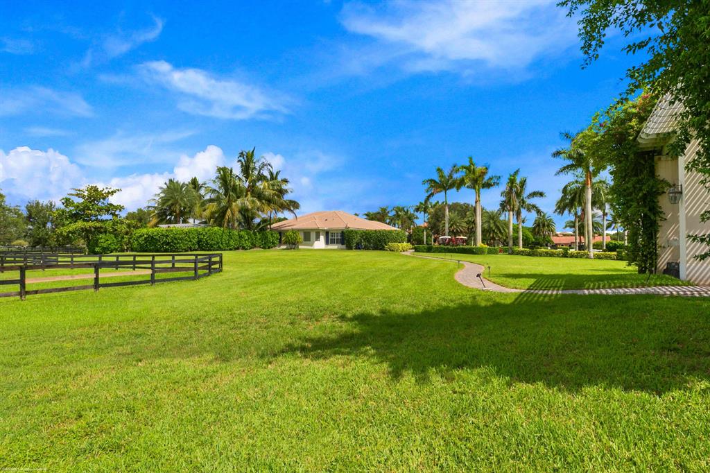 PALM BEACH POINT - Residential