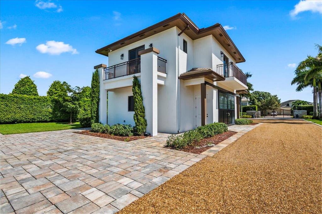 EQUESTRIAN CLUB - Residential