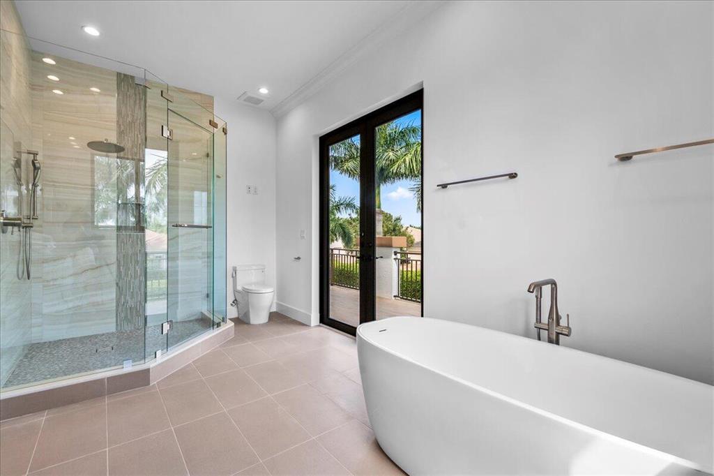 EQUESTRIAN CLUB - Residential