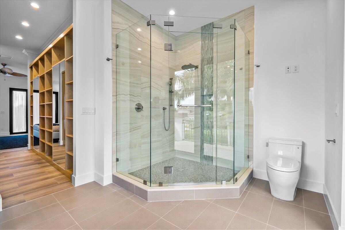 EQUESTRIAN CLUB - Residential