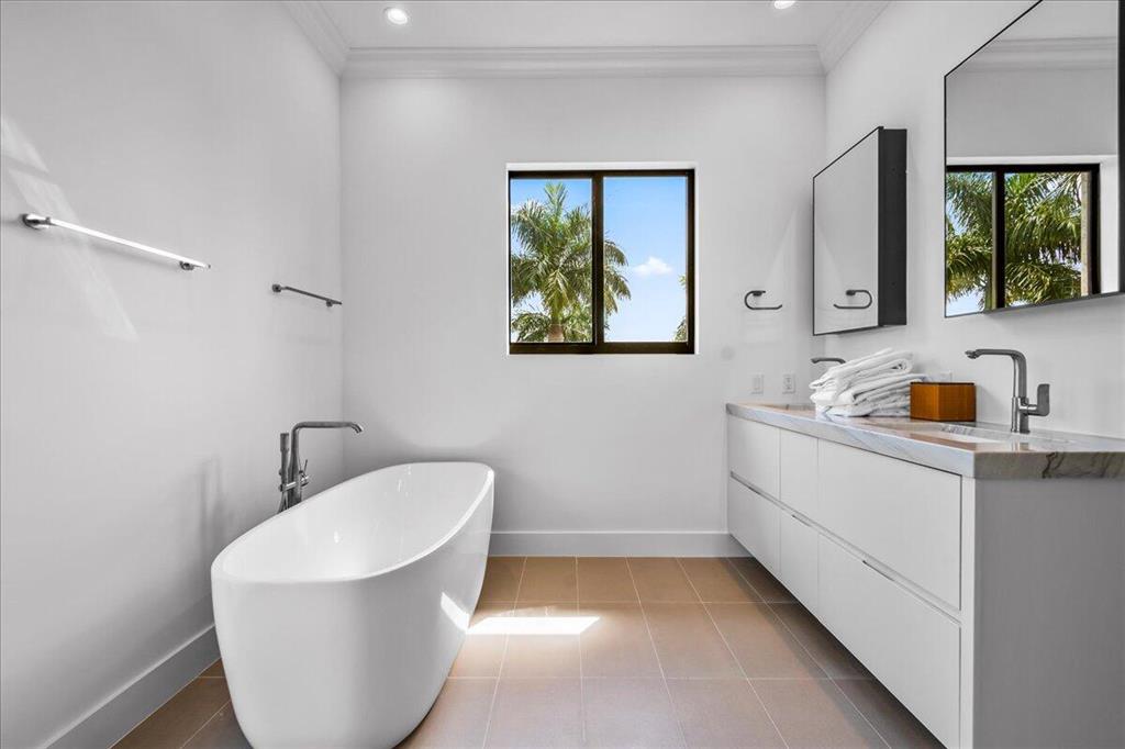 EQUESTRIAN CLUB - Residential