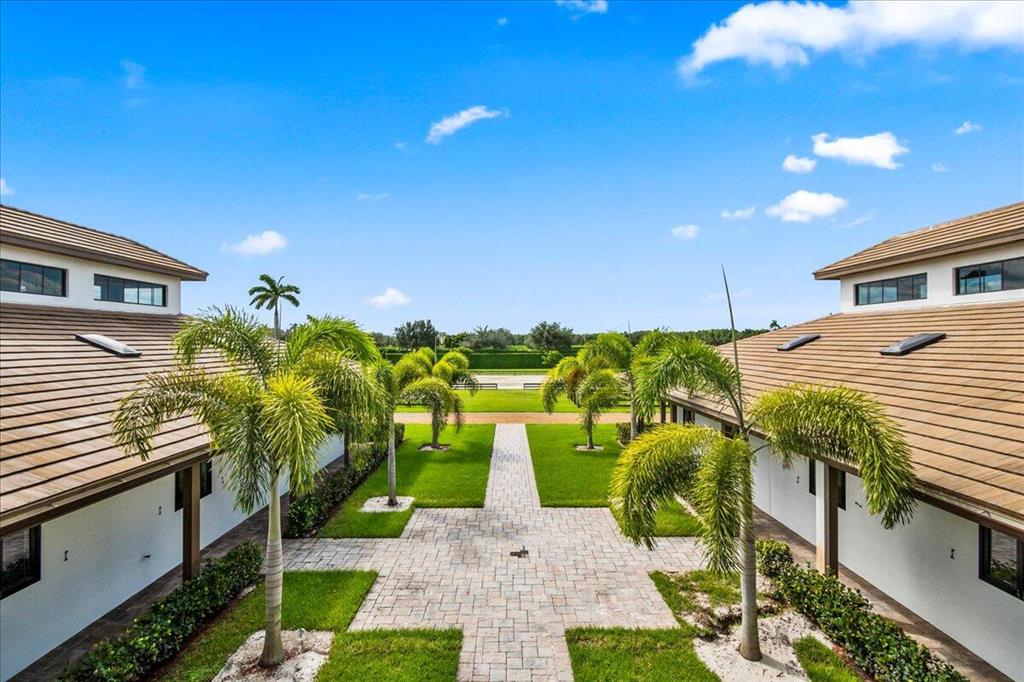 EQUESTRIAN CLUB - Residential