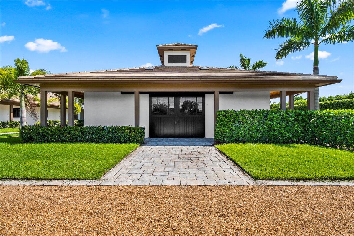 EQUESTRIAN CLUB - Residential