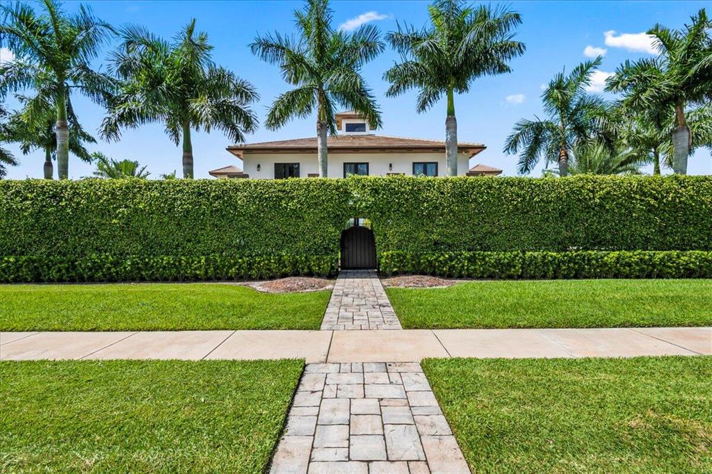 EQUESTRIAN CLUB - Residential