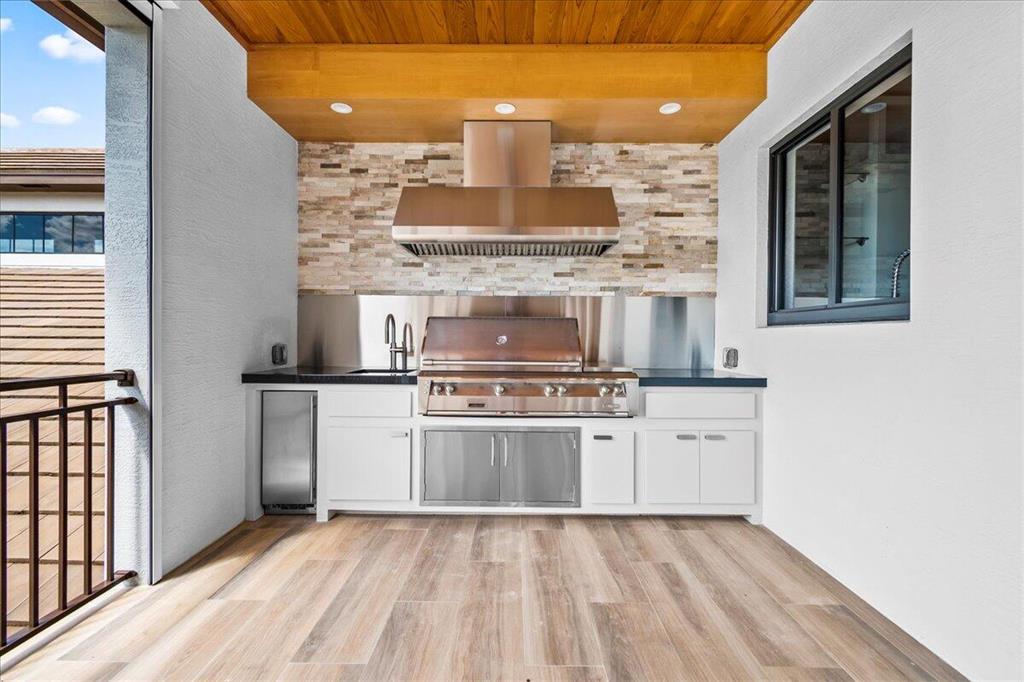 EQUESTRIAN CLUB - Residential