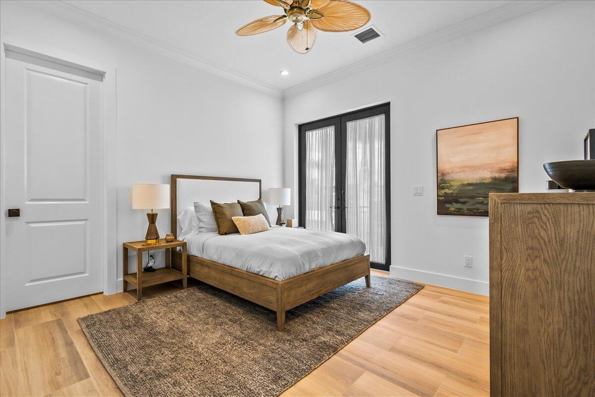 EQUESTRIAN CLUB - Residential