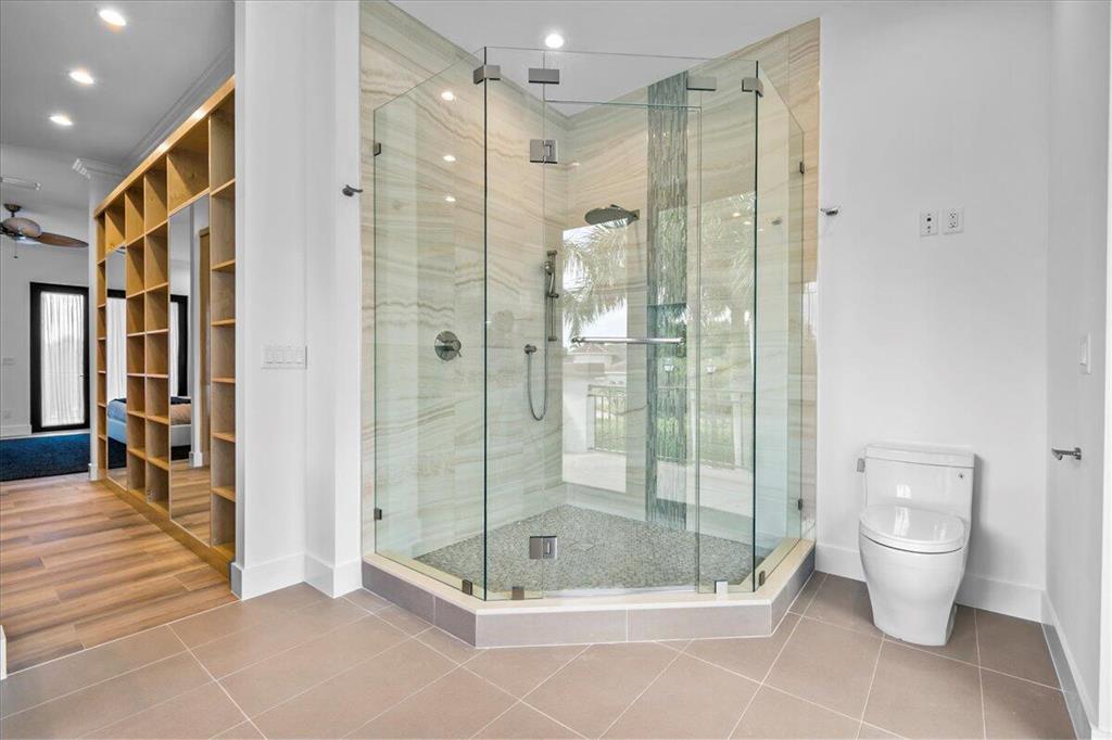 EQUESTRIAN CLUB - Residential