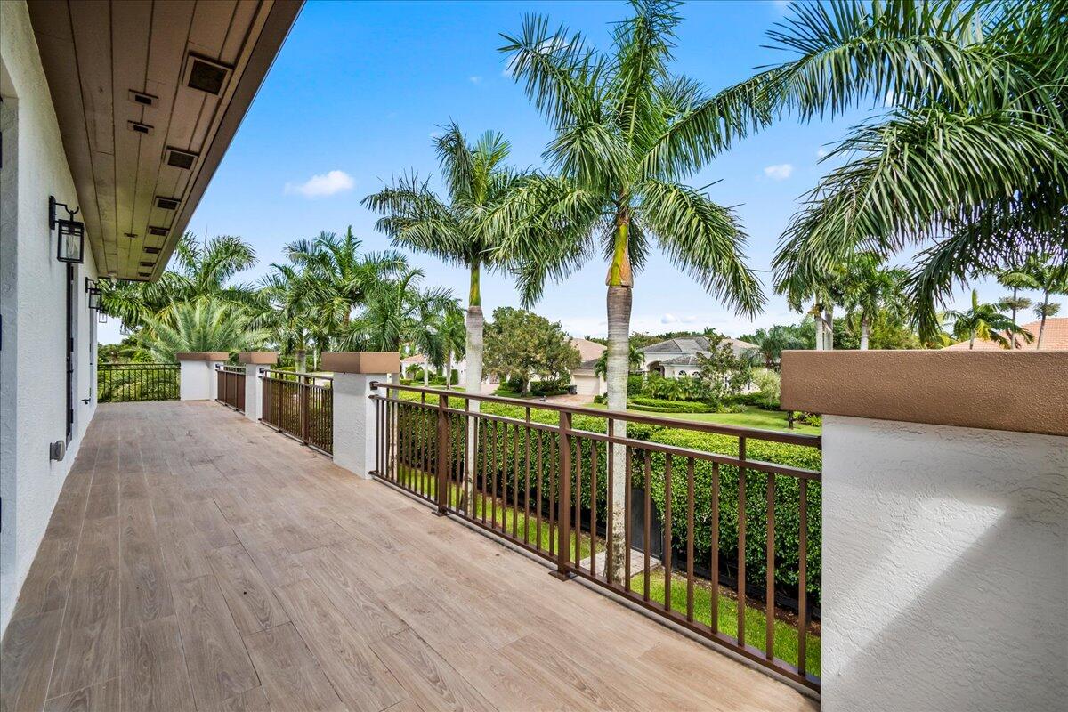 EQUESTRIAN CLUB - Residential