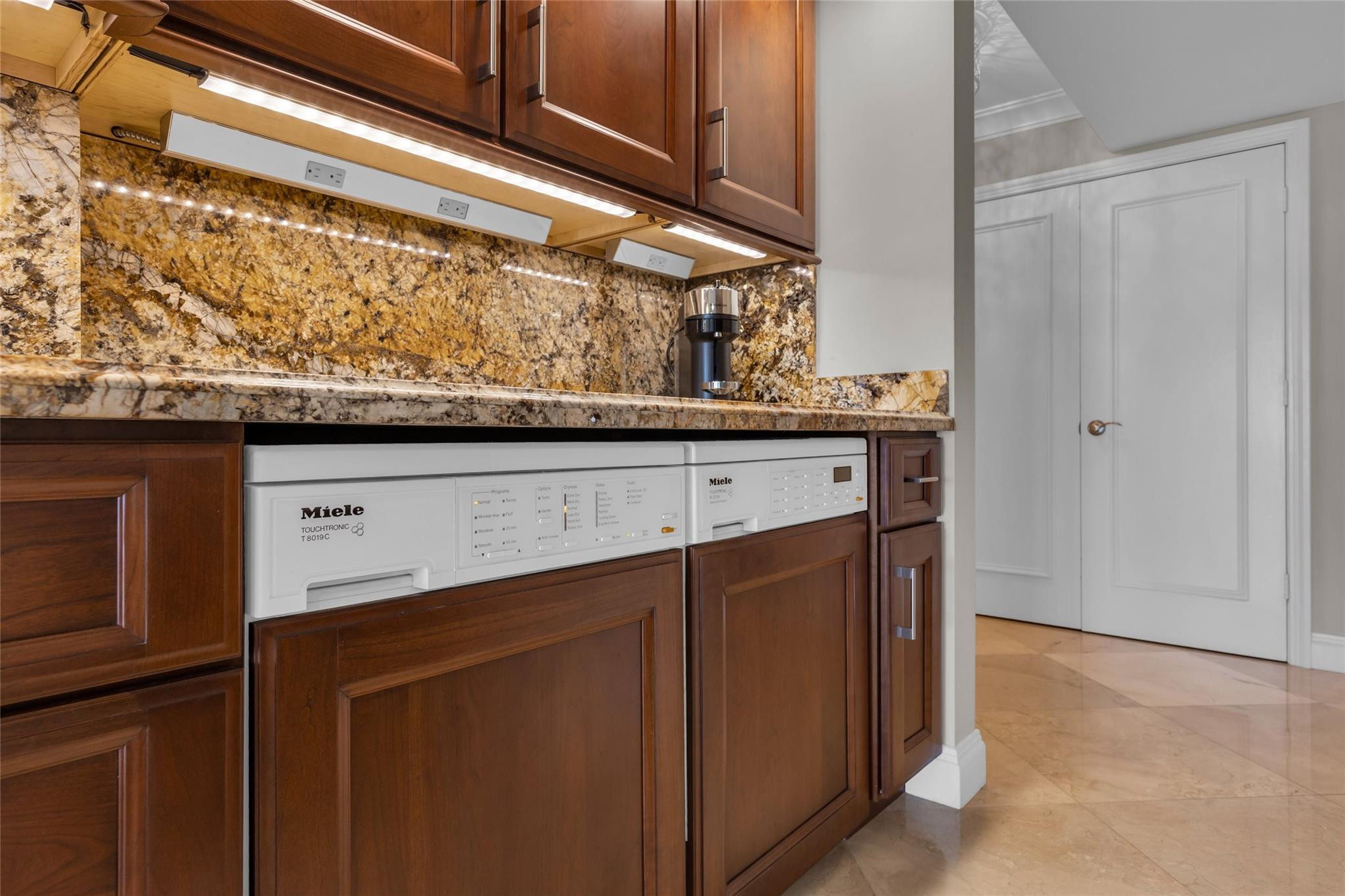 POINT OF AMERICAS PHASE II CONDO - Residential