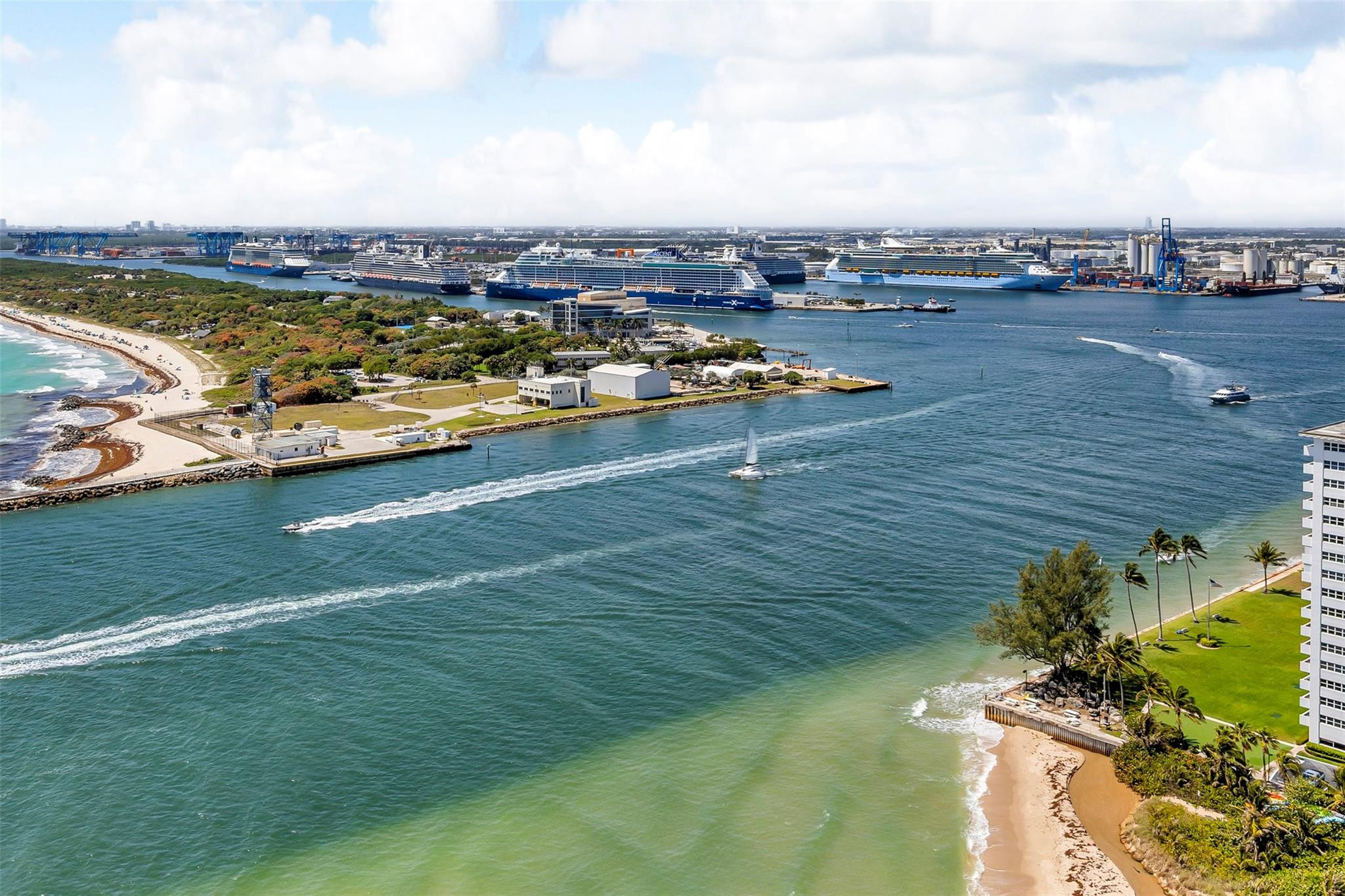 POINT OF AMERICAS PHASE II CONDO - Residential