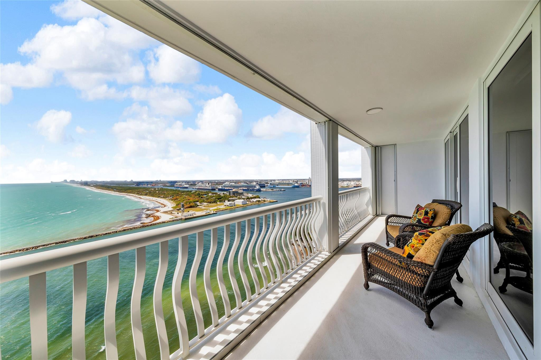 POINT OF AMERICAS PHASE II CONDO - Residential