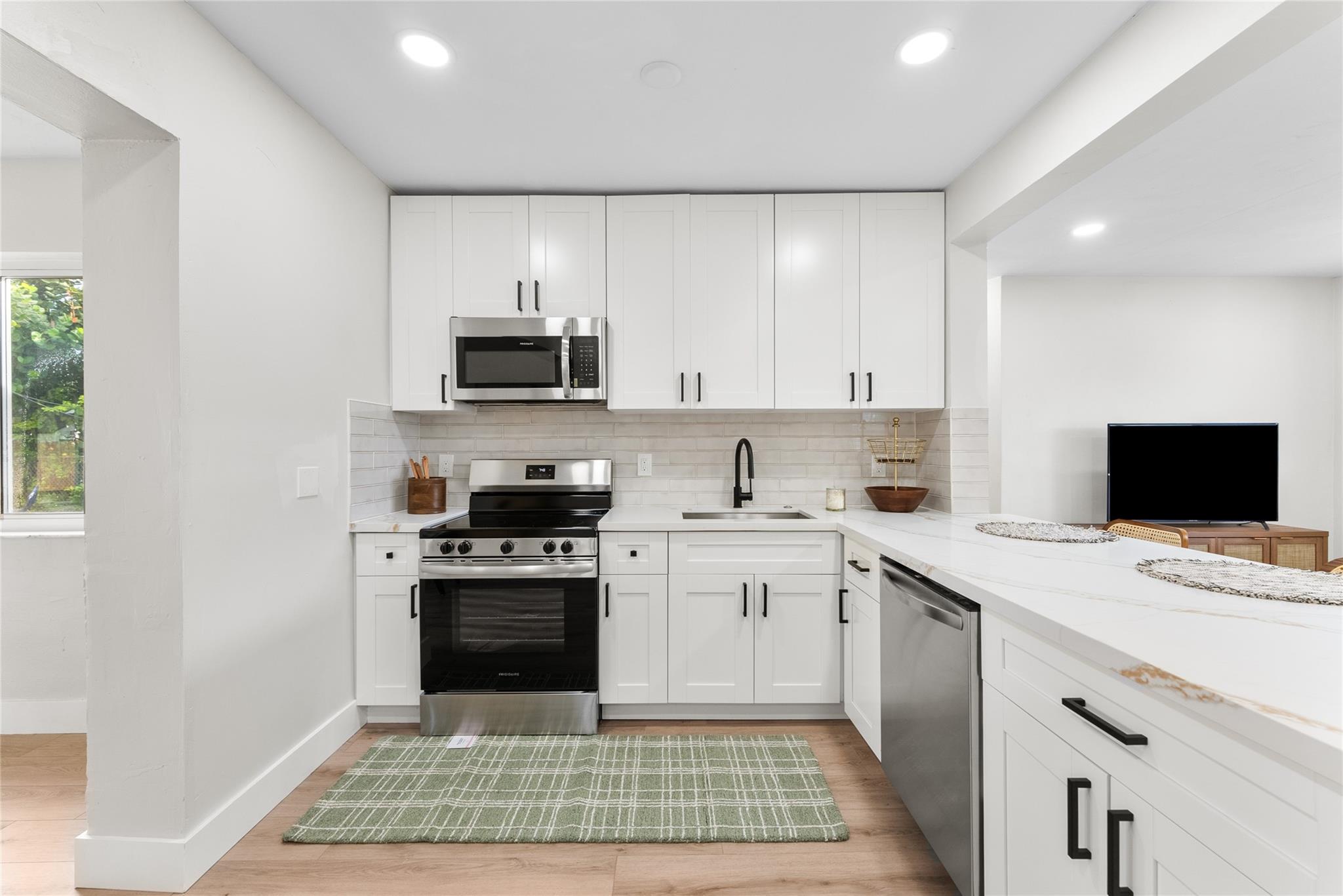 Pembroke Pines 3 39-27 B - Residential