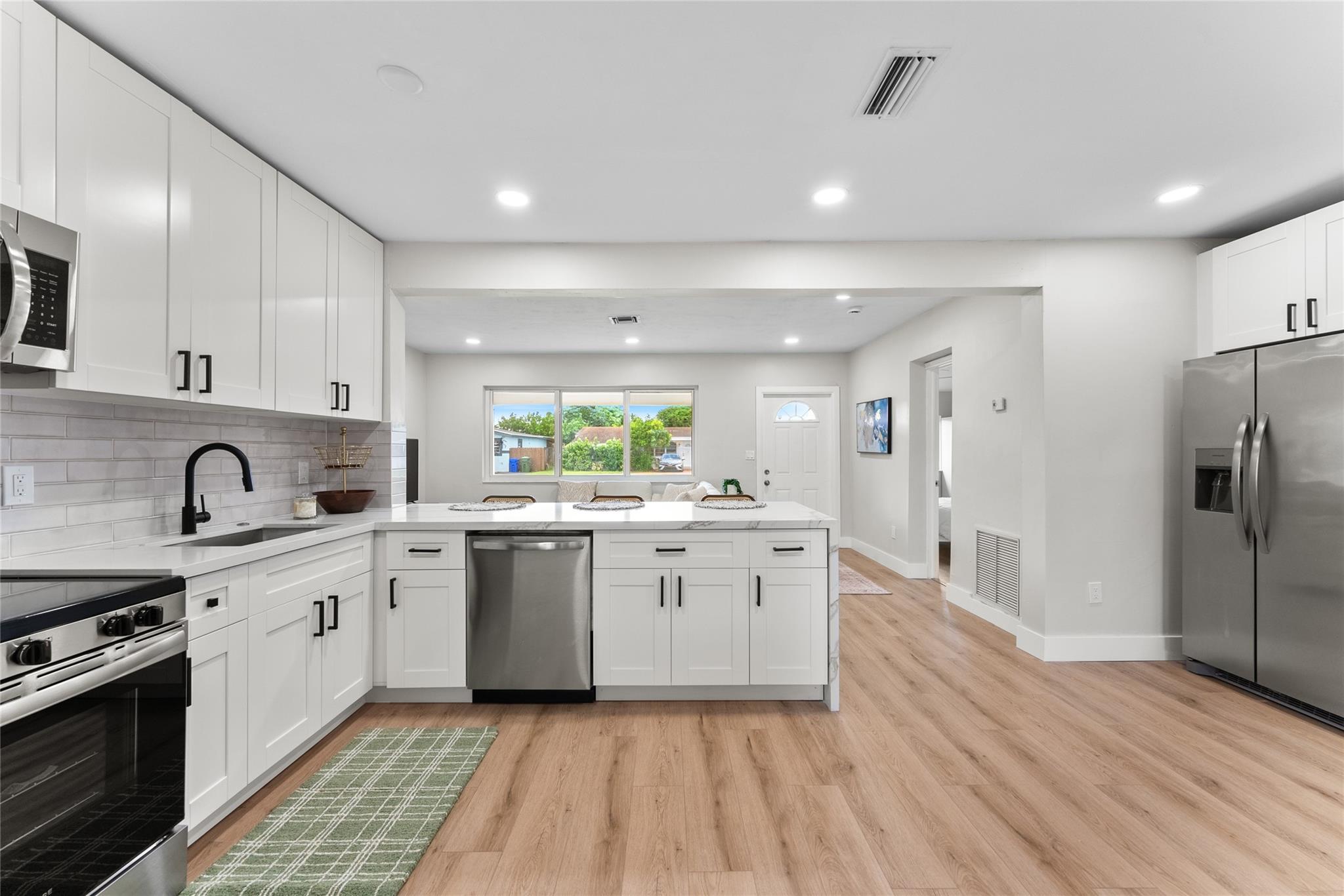 Pembroke Pines 3 39-27 B - Residential