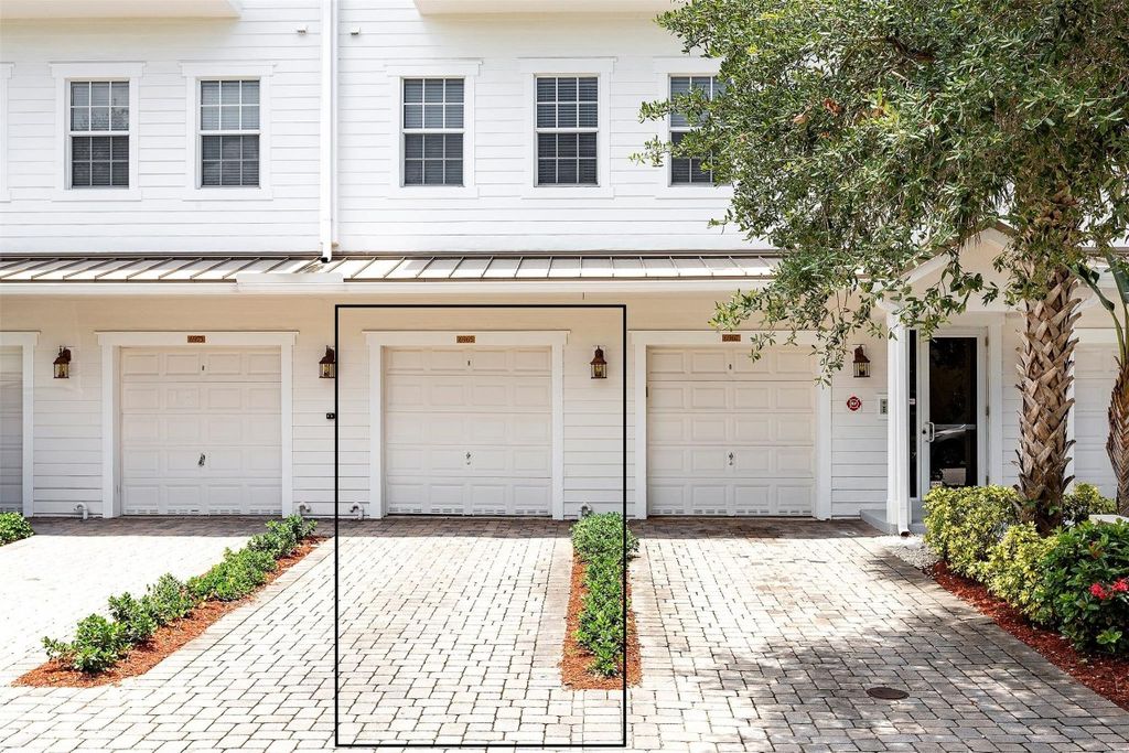 Photo of 6965 Lakeside Circle #219, Davie, FL 33314 (MLS # F10496829)