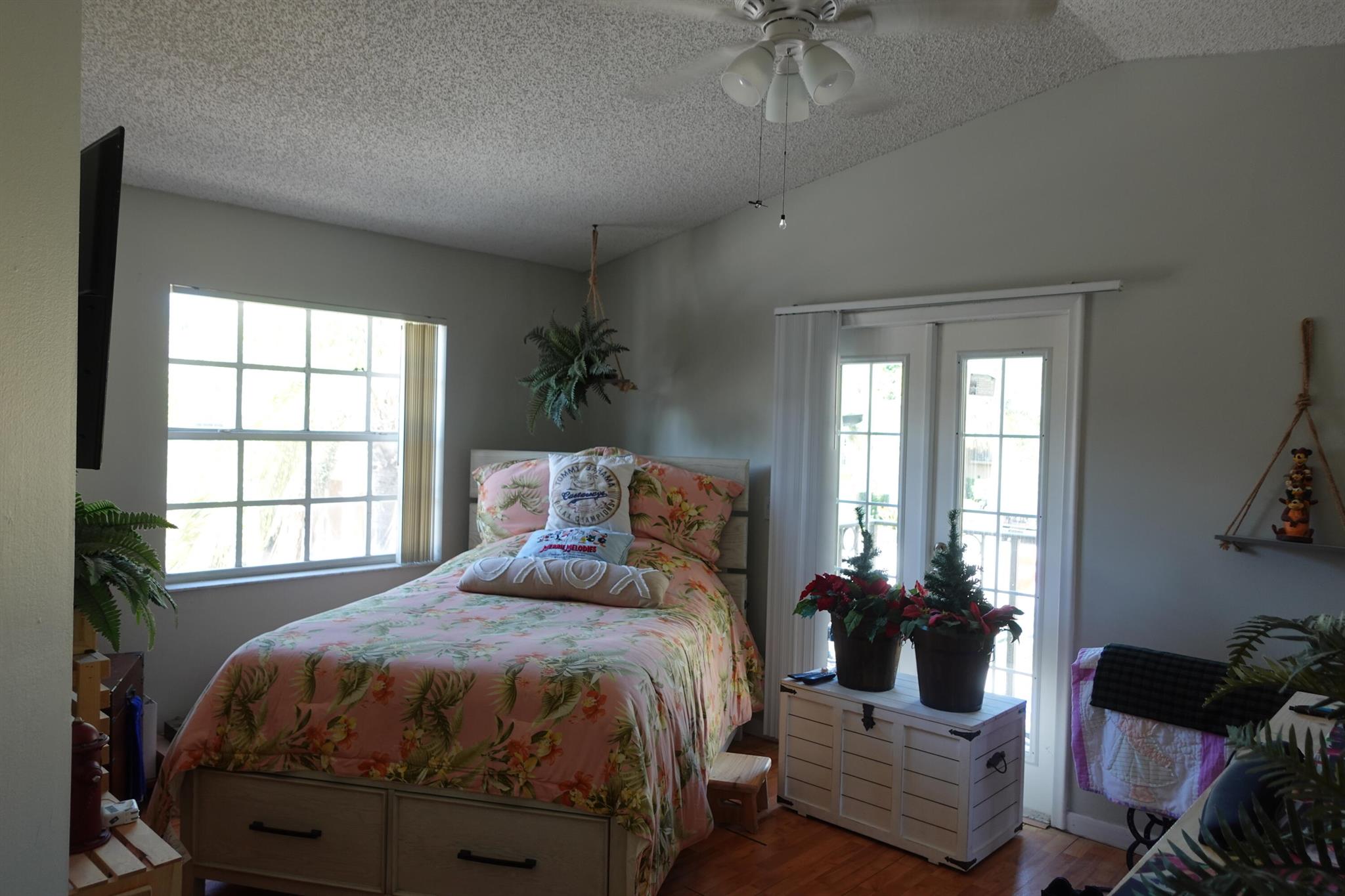 BAY REACH CONDO - Residential