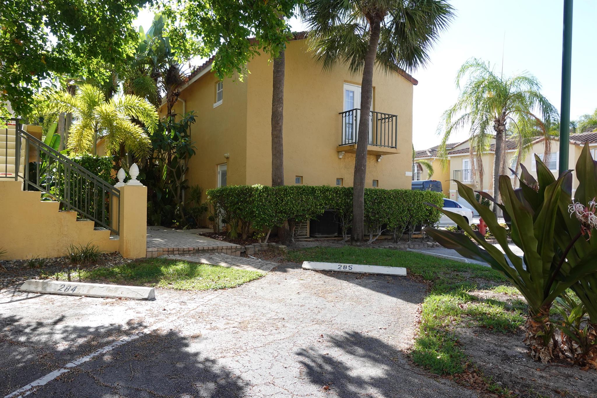 BAY REACH CONDO - Residential