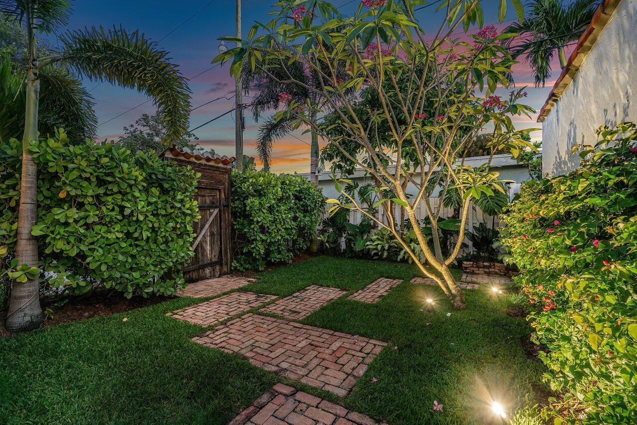 FLAMINGO PARK - Residential