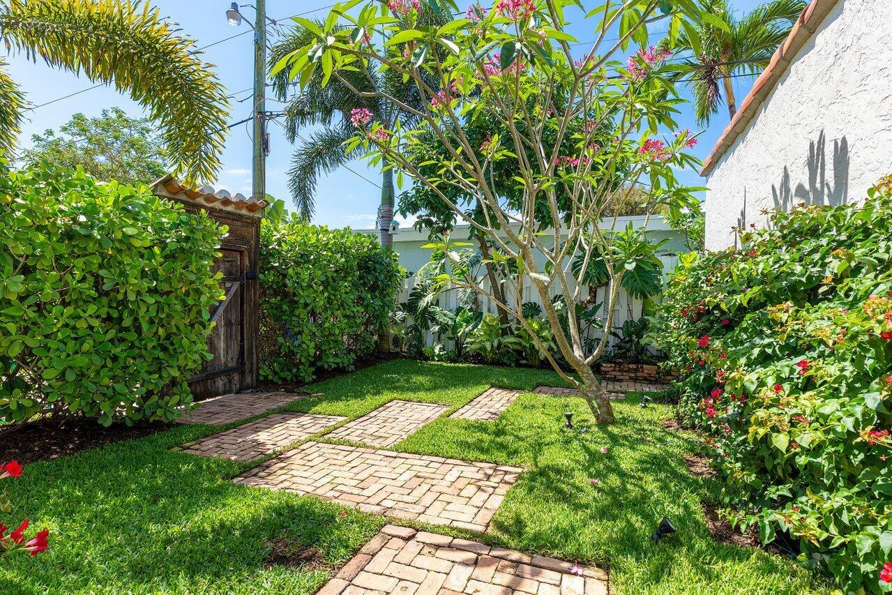 FLAMINGO PARK - Residential