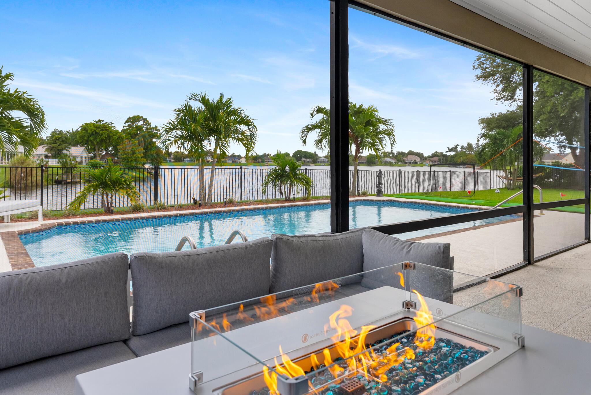 Welcome to our astonishing 3-bedroom, 2-bathroom estate with a stunning pool, located in the family-friendly town of Wellington. Our property offers a perfect blend of comfort and convenience, just 15 minutes from the White Sand Beaches. You'll also find the Aqua Park, outlet shops, museums, theaters, and conference halls all within a short drive. Enjoy a relaxing stay with easy access to local attractions, restaurants making it an ideal choice for families to rent this house.