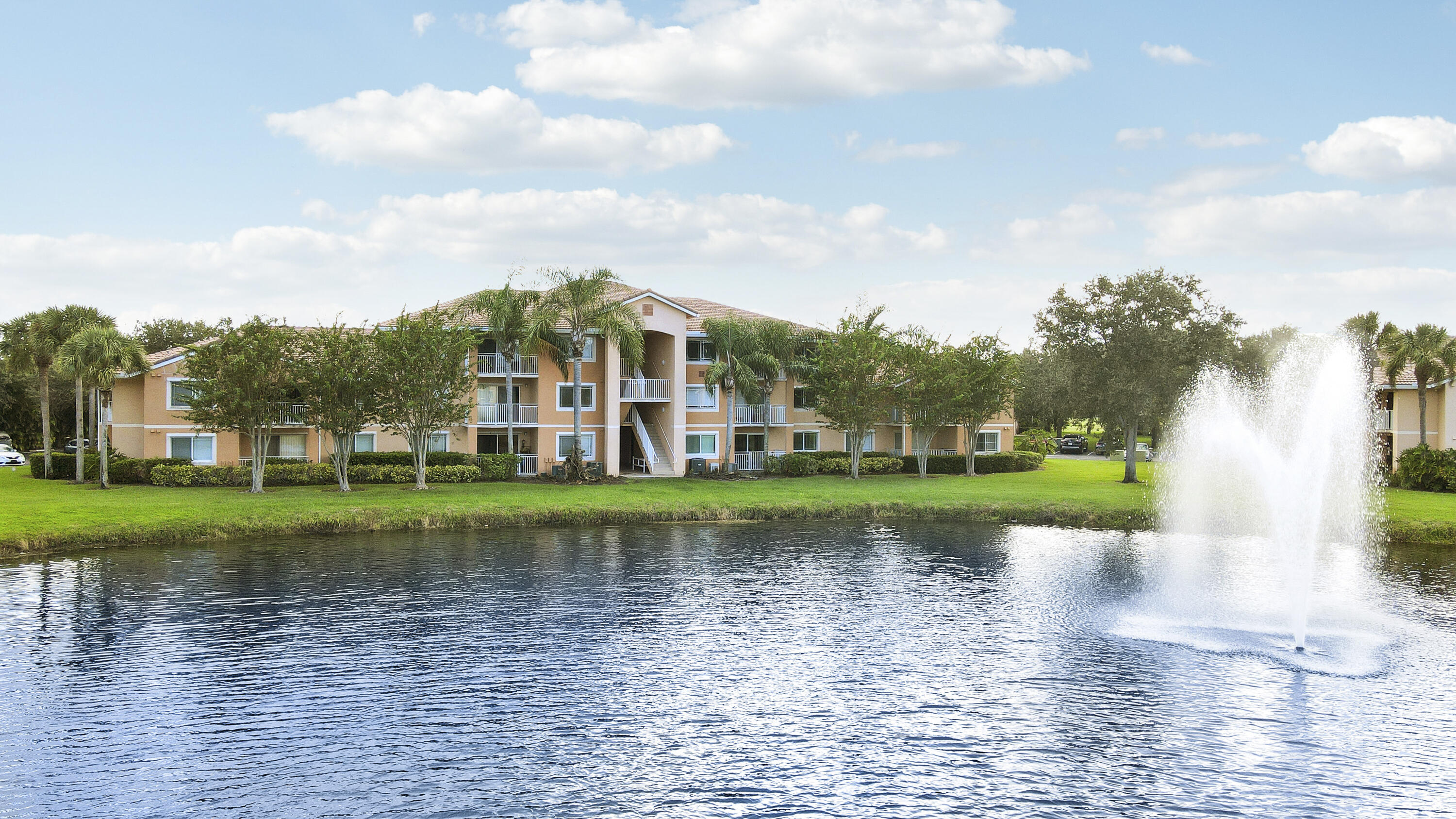 THE CLUB AT ST LUCIE WEST, A CONDOMINIUM - Residential