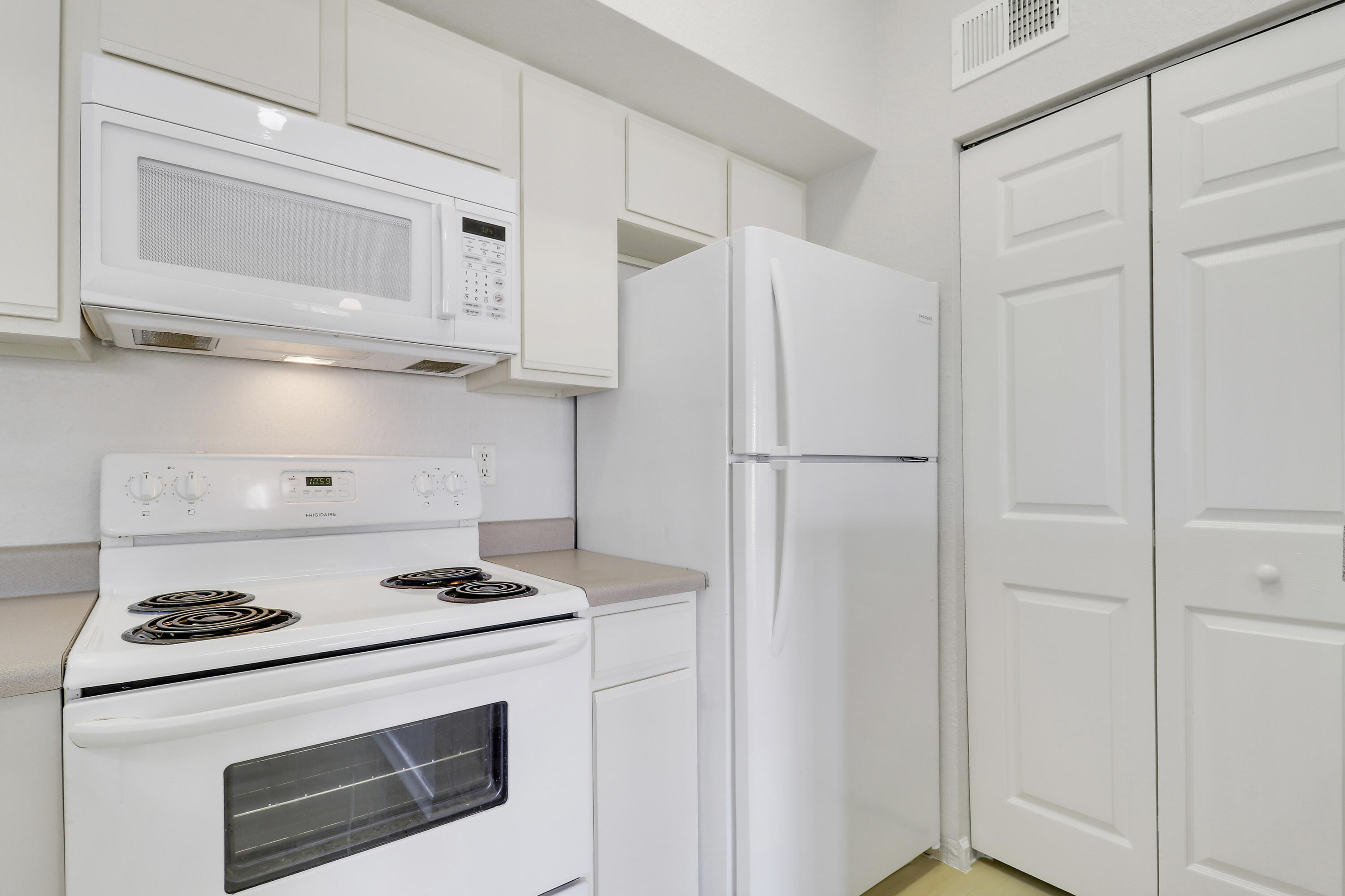THE CLUB AT ST LUCIE WEST, A CONDOMINIUM - Residential