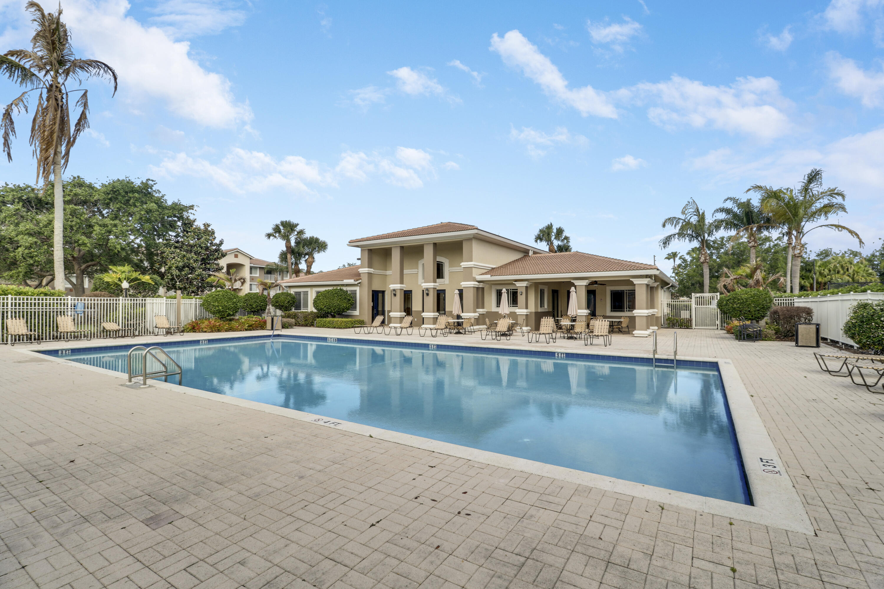 THE CLUB AT ST LUCIE WEST, A CONDOMINIUM - Residential