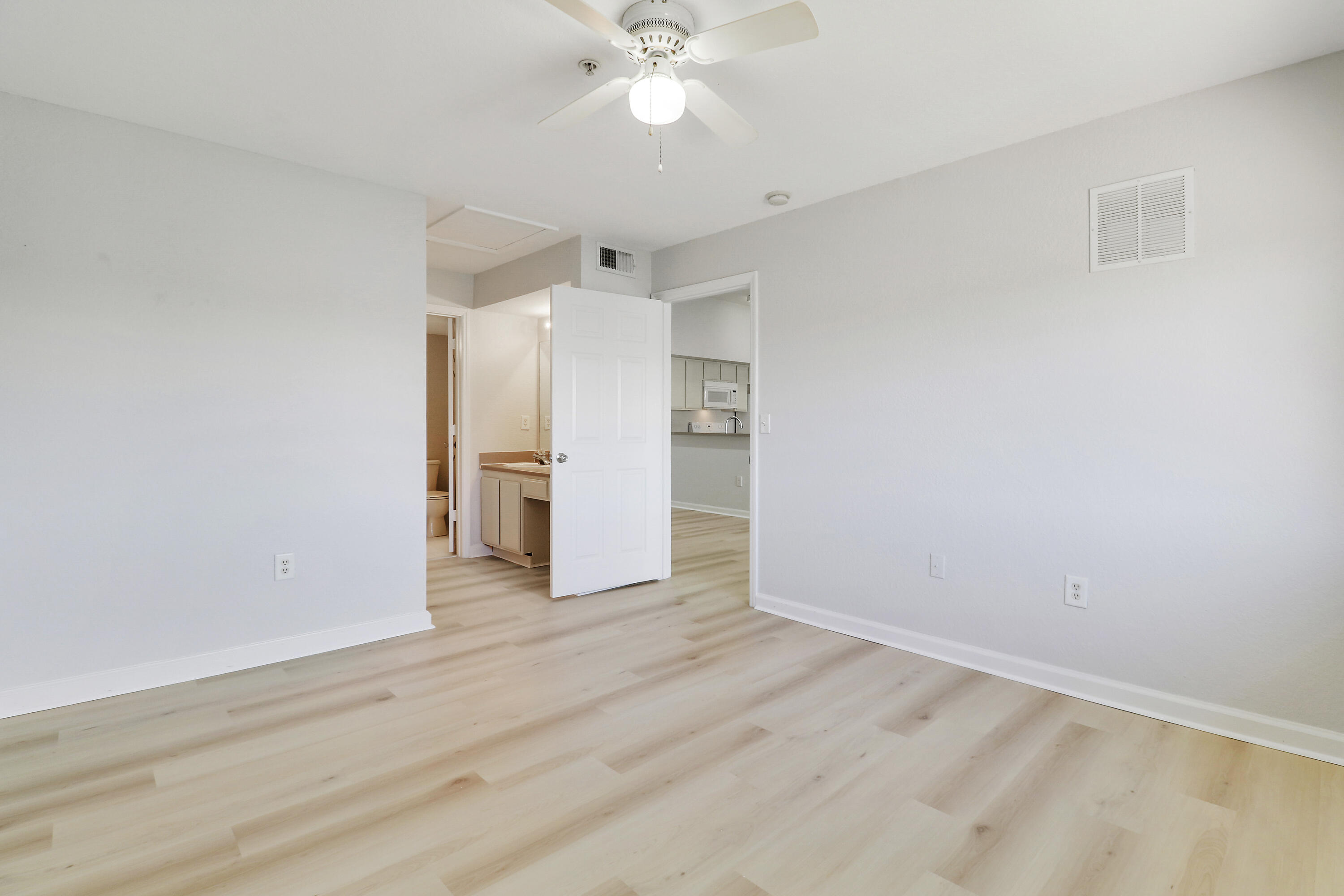 THE CLUB AT ST LUCIE WEST, A CONDOMINIUM - Residential