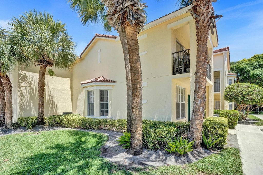 Photo of 708 Belmont Place, Boynton Beach, FL 33436 (MLS # B26006219)