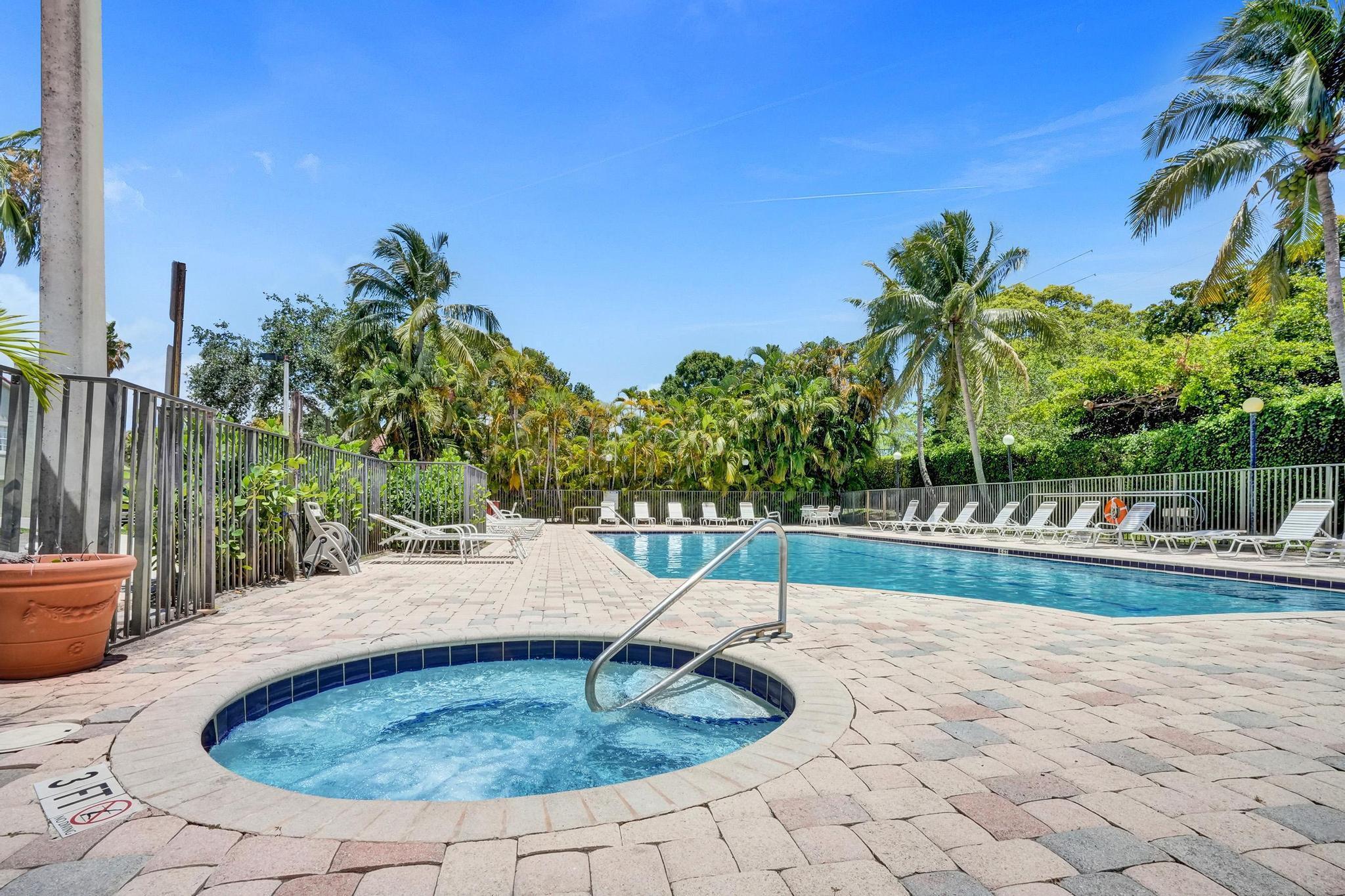 RESIDENCES OF BELMONT AT BOYNTON BEACH CONDO - Residential