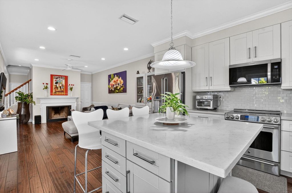 Photo of 5902 Catesby Street, Boca Raton, FL 33433 (MLS # R11161656)