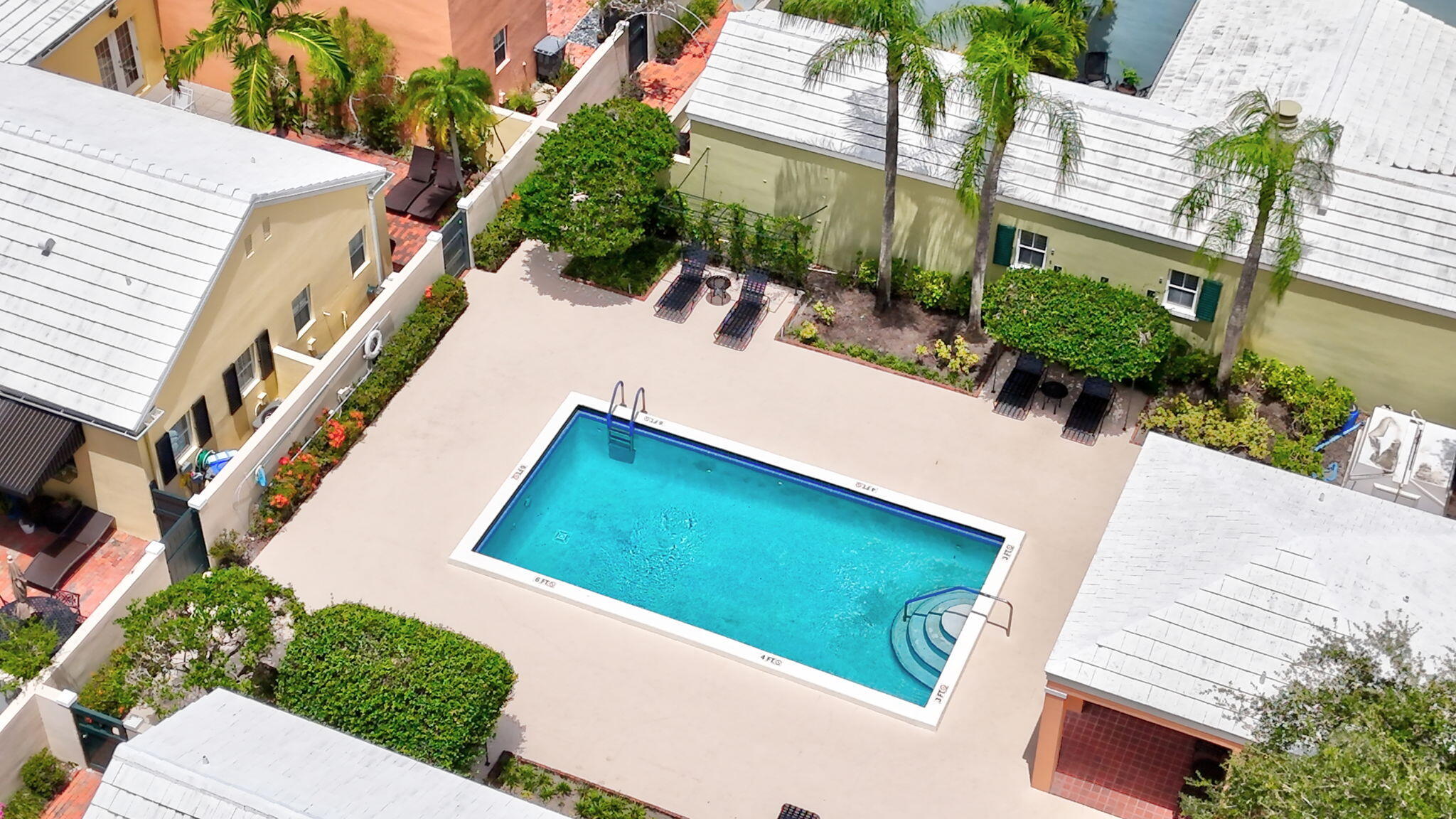 CHARLESTON PLACE - Residential