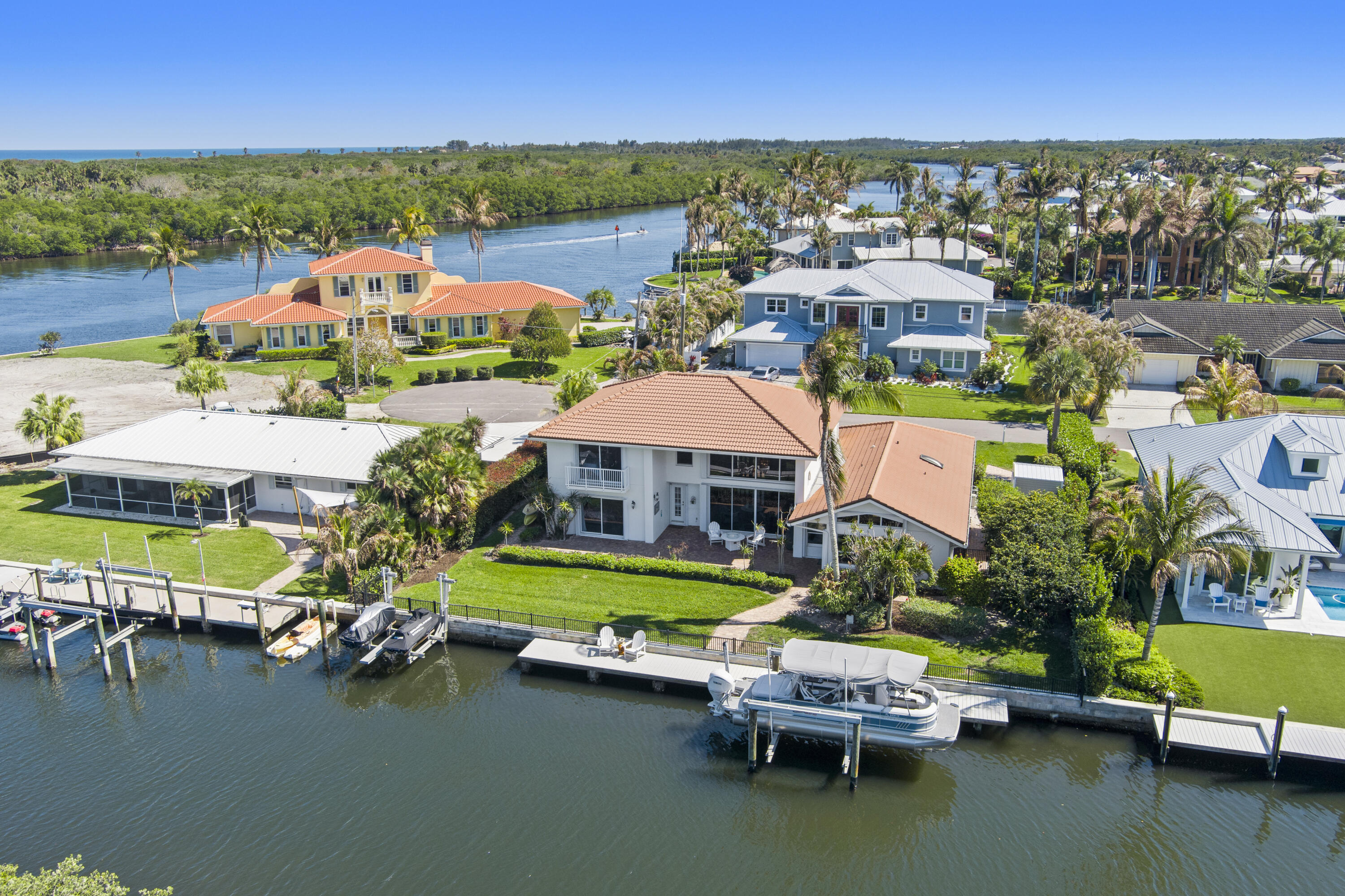 NORTH HOBE SOUND SHORES - Residential