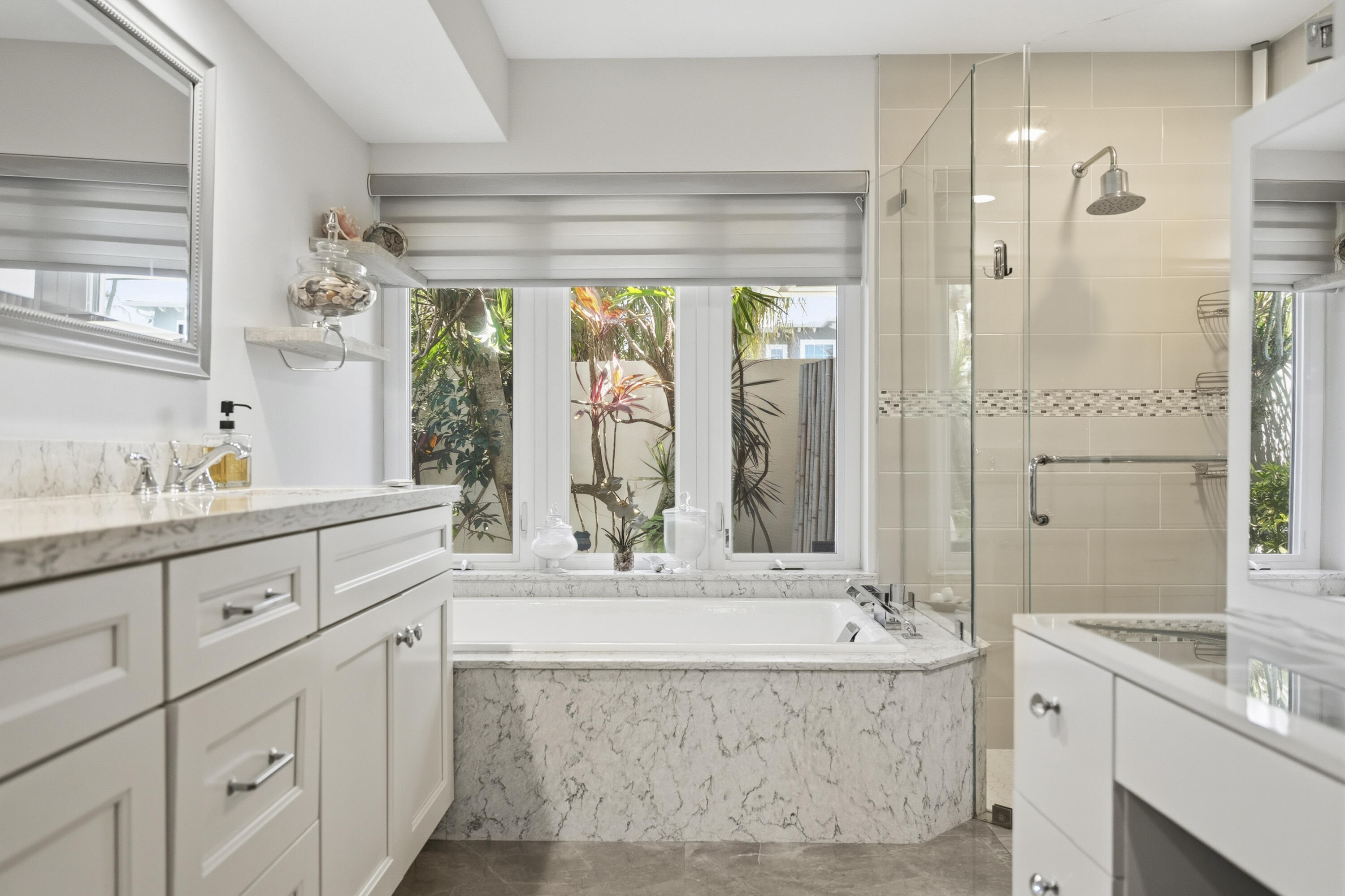 NORTH HOBE SOUND SHORES - Residential