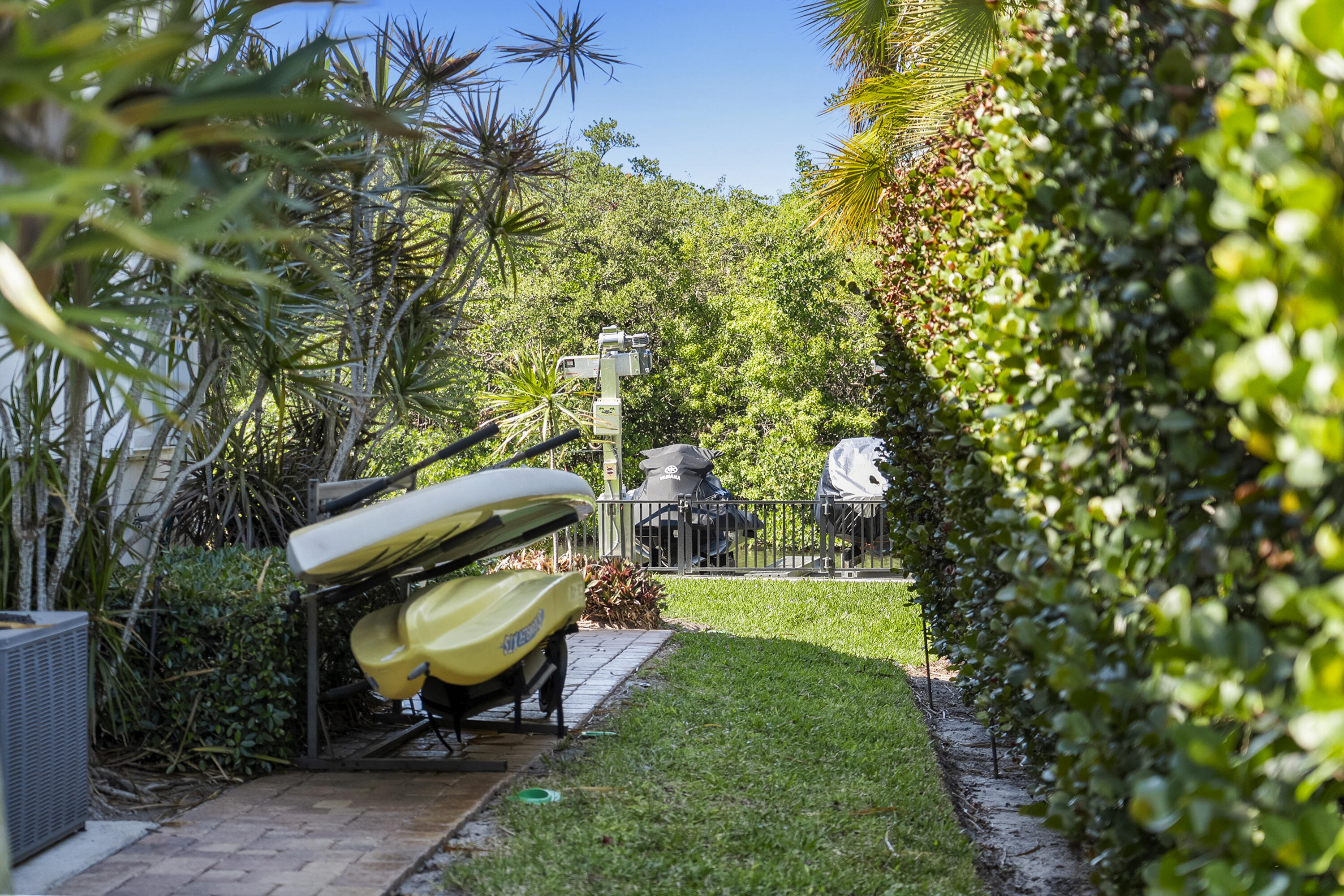 NORTH HOBE SOUND SHORES - Residential