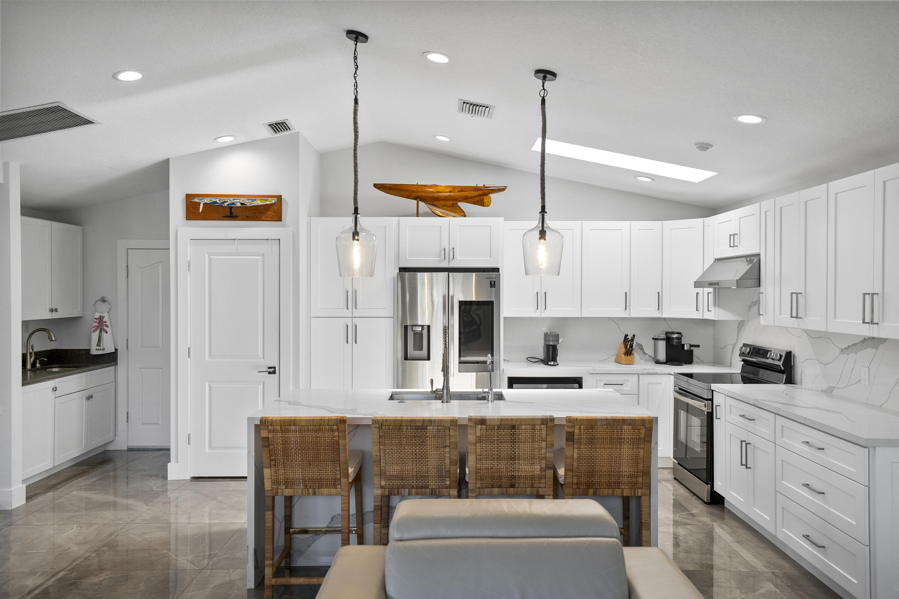 NORTH HOBE SOUND SHORES - Residential