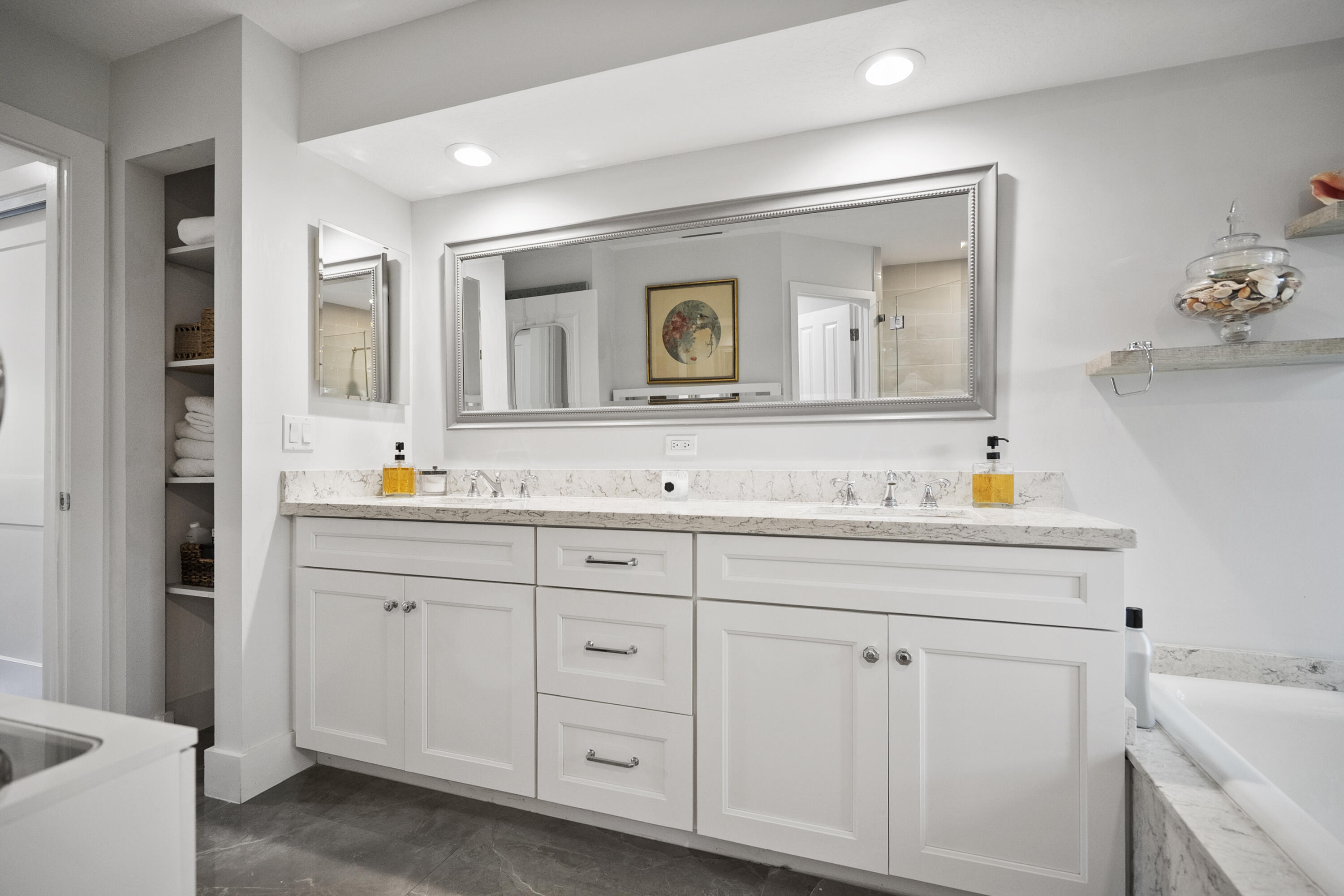 NORTH HOBE SOUND SHORES - Residential