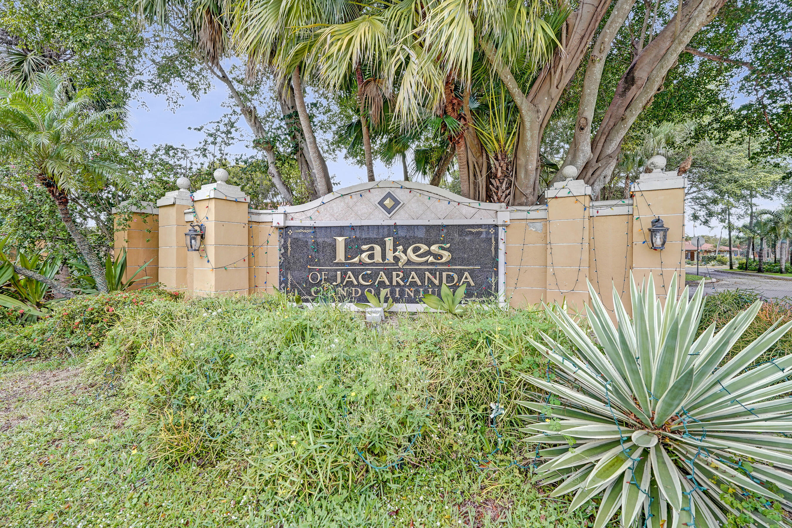 LAKES OF JACARANDA CONDO - Residential Lease