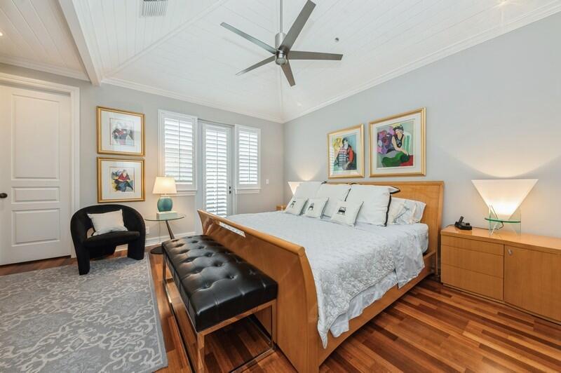 MALLORY SQUARE - Residential