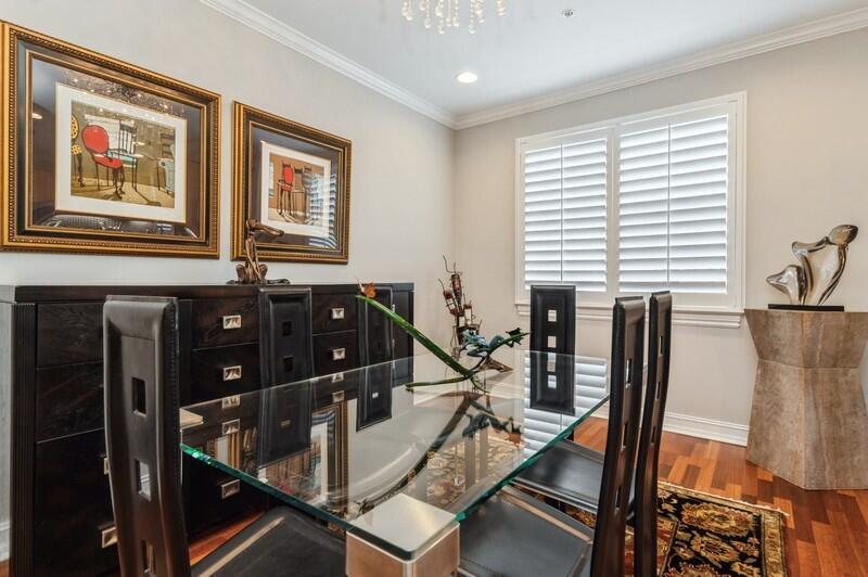 MALLORY SQUARE - Residential